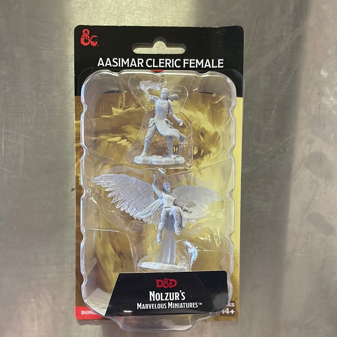 D&D Miniatures: Female Aasimar Cleric