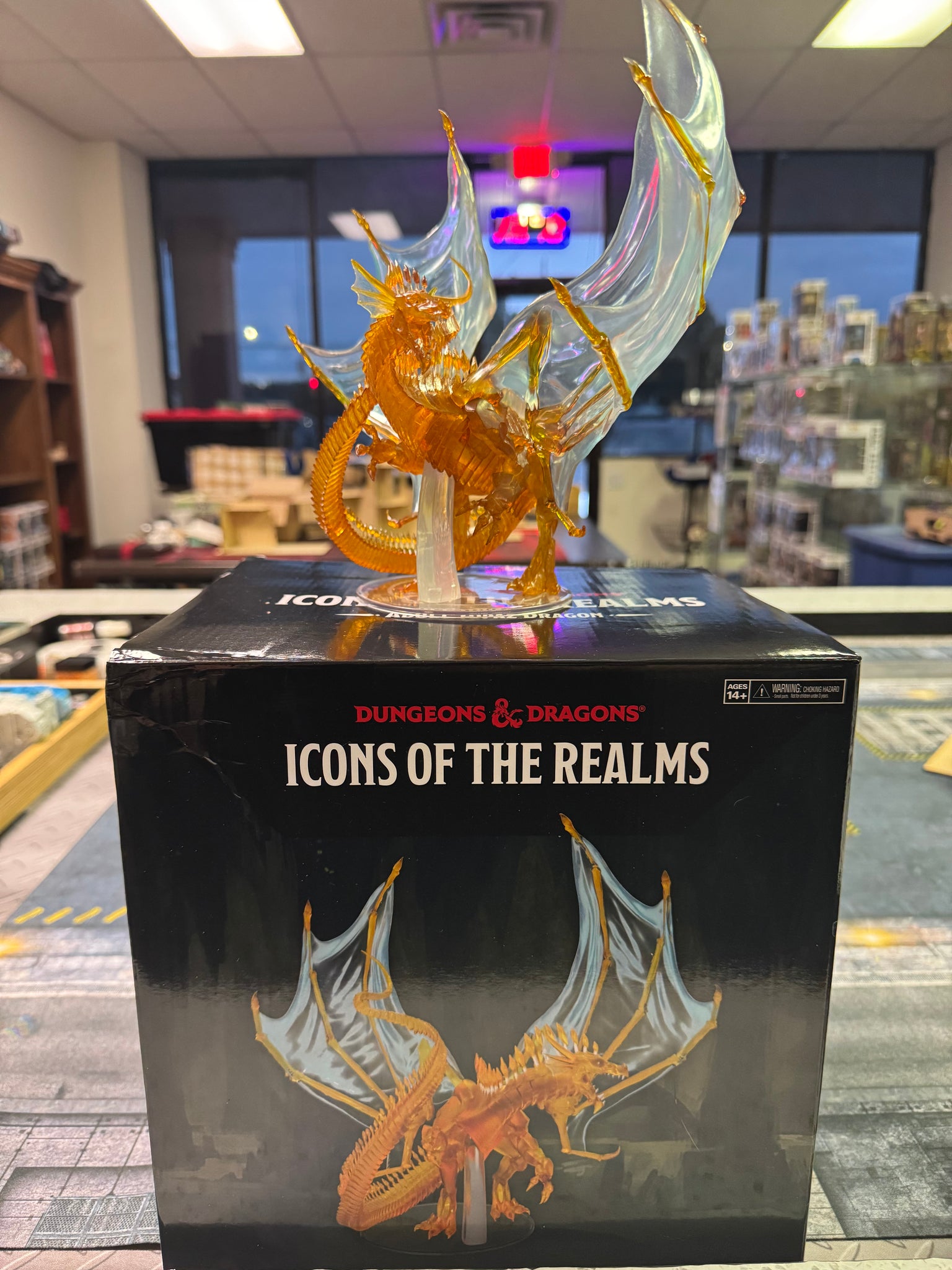 D&D Miniature Adult Topaz Dragon